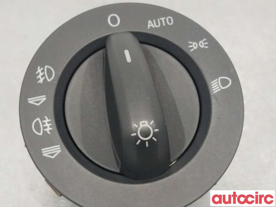 Bryter lys til Audi Q7 2006-2010 (Type I, Fase 1) (AUDI|4F1941531E|4F1941531D)