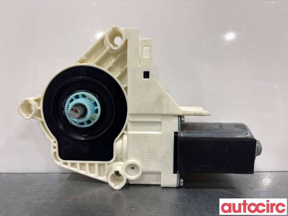 Ruteheis høyre foran til Audi A4 2007-2014 (Type IV) (B8) (B8) (AUDI|8T0959802B||8K0959802A)