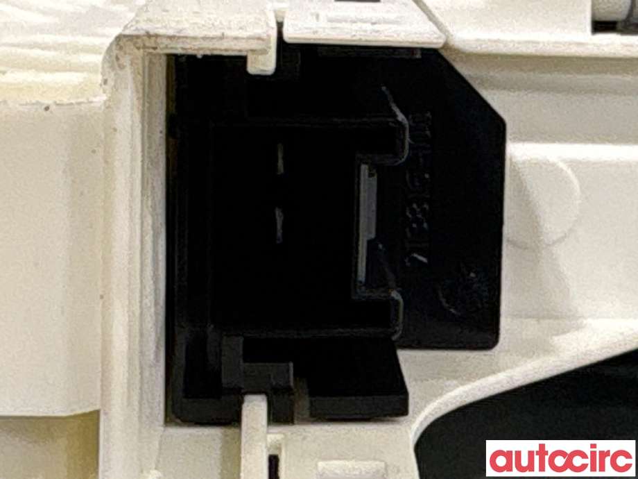 Ruteheis høyre foran til Audi A4 2007-2014 (Type IV) (B8) (B8) (AUDI|8T0959802B||8K0959802A)