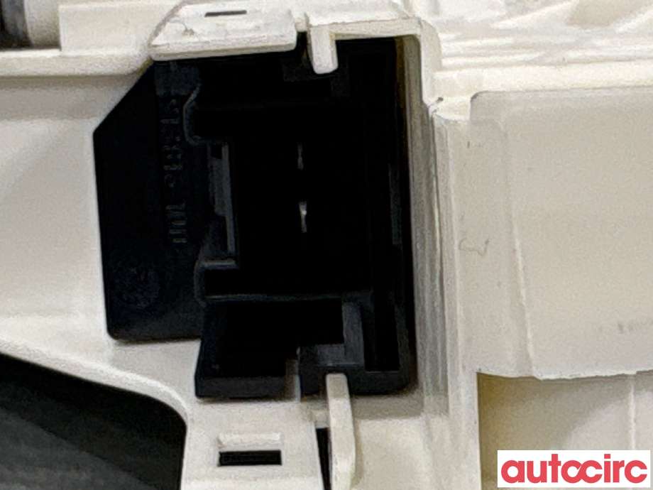 Ruteheis venstre bak til Audi A4 2007-2014 (Type IV) (B8) (B8) (AUDI|8K0959811A|)