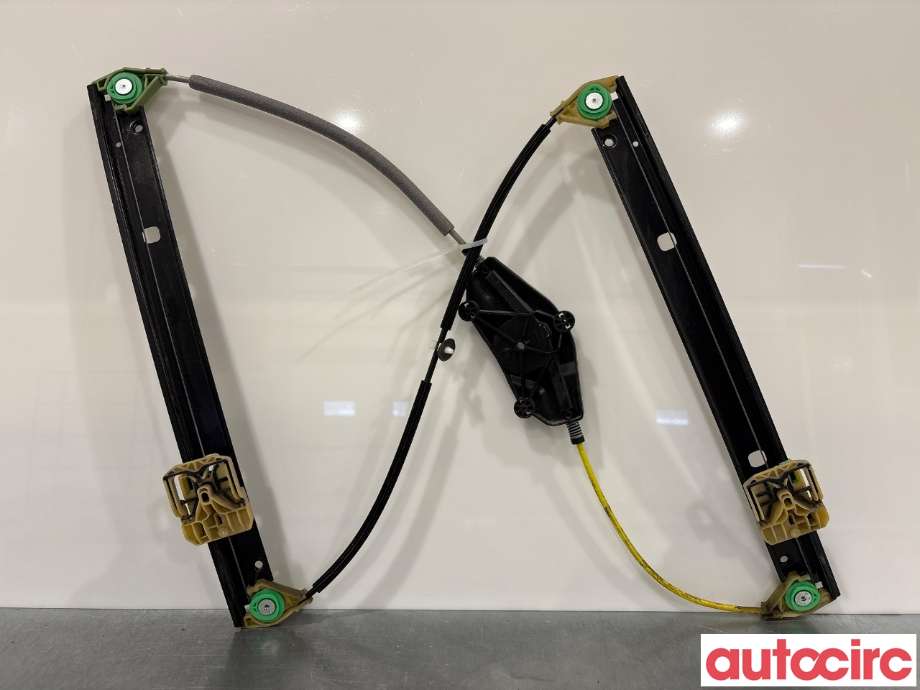 Ruteheis høyre foran til Audi A4 2007-2014 (Type IV) (B8) (B8) (AUDI|8K0837462E|)