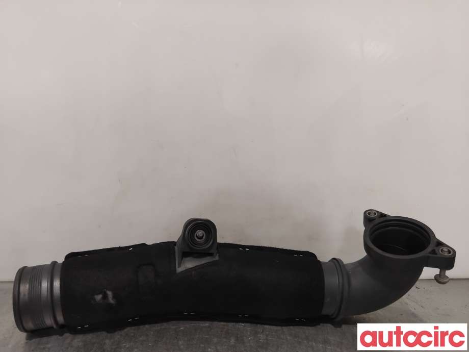 Turbo rør til VW Passat 2015-2019 (Fase 1) (B8) (B8) (VOLKSWAGEN|04L145762CB||04L145762AJ)
