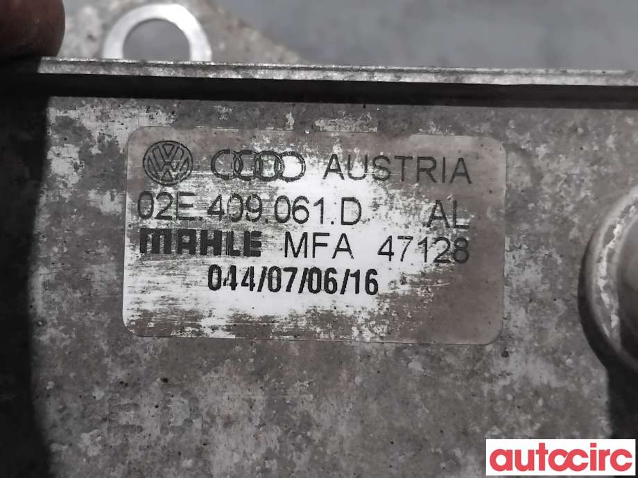 Oljekjøler til VW Passat 2015-2019 (Fase 1) (B8) (B8) (VOLKSWAGEN|02E409061D|)