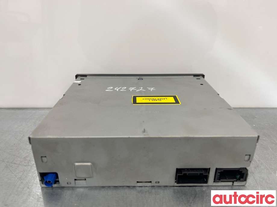Bilstereo navigasjon til Audi Q7 2006-2010 (Type I, Fase 1)  (AUDI|4E0910888PX|4E0919887D)
