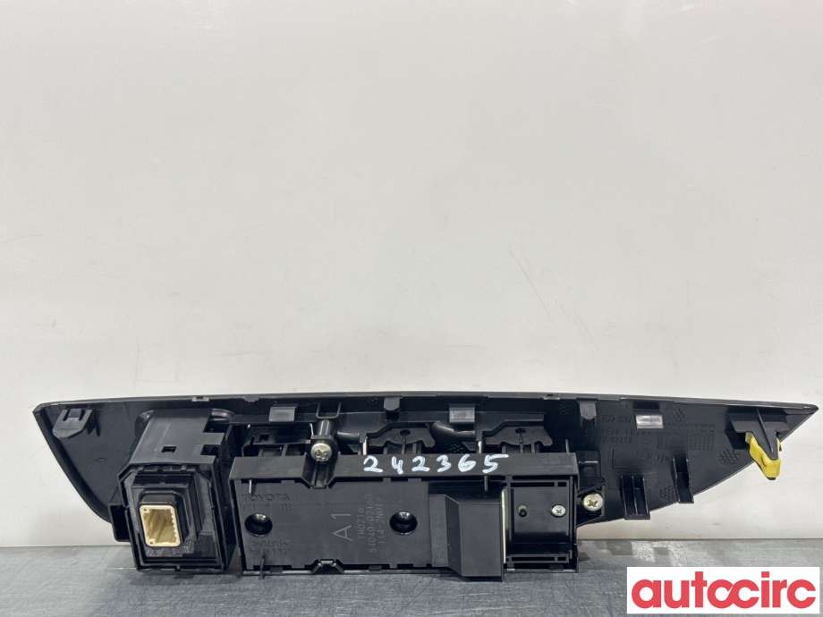 Bryter ruteheis til Toyota Corolla 2019-->>  (TOYOTA|8404002160||84040-02160)