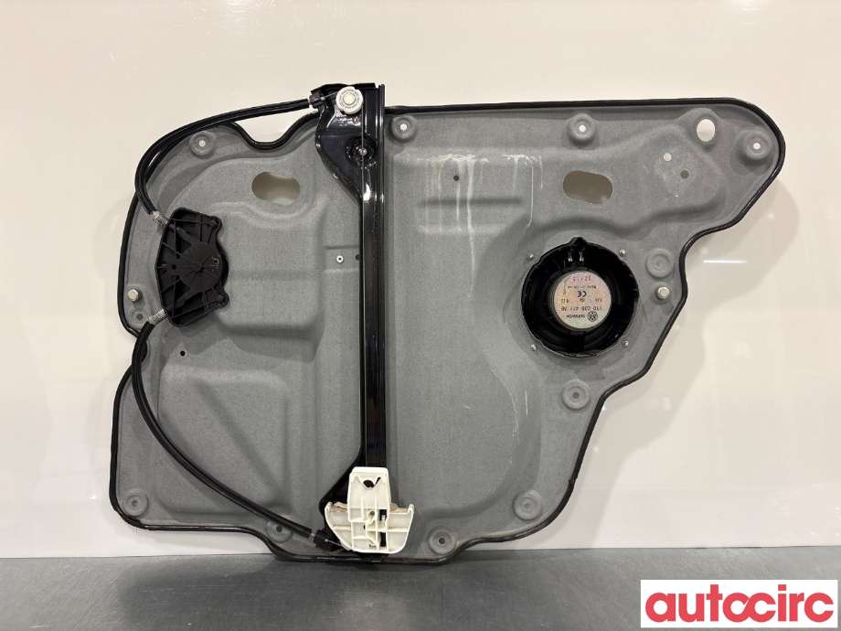 Ruteheis venstre bak til VW Touran 2010-2015 (Type I, Fase 3)  (VOLKSWAGEN|1T0839461P|1T0839729Q)