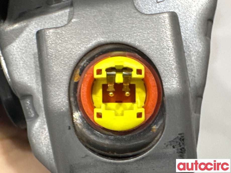 Airbag kne til Toyota Yaris 2012-2014 (Type III, Fase 1) (TOYOTA|739000D031C0|)