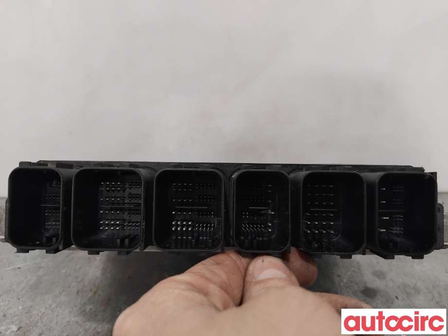 Styreenhet motor til Mercedes Vito 2014-->> (W447) (W447) (MERCEDES|A6549009500|0281037186)