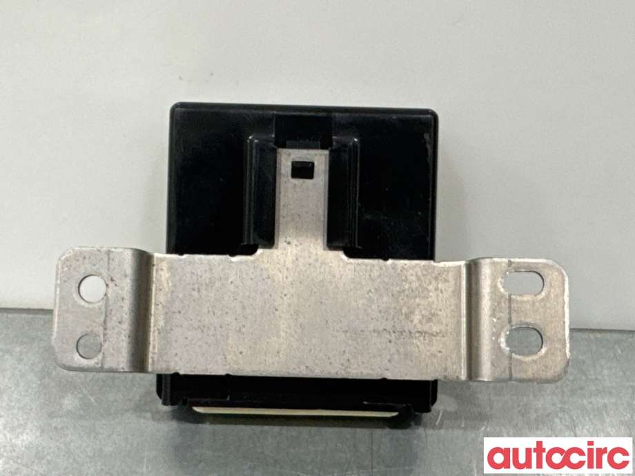 Diverse deler til Mitsubishi Outlander 2015-->> (Type III, Fase 2)  (MITSUBISHI|8637D046|GGM-M008-CDA|8637B906)