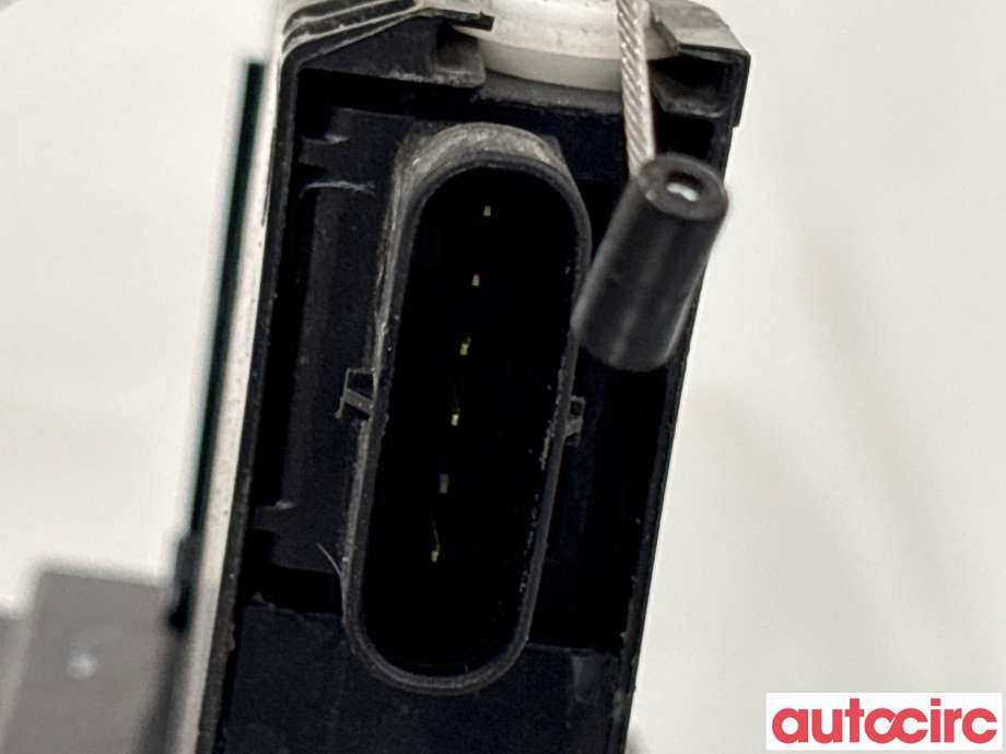 Låsekasse høyre bak til Peugeot e-3008 2023-->> (PEUGEOT|9843341180)