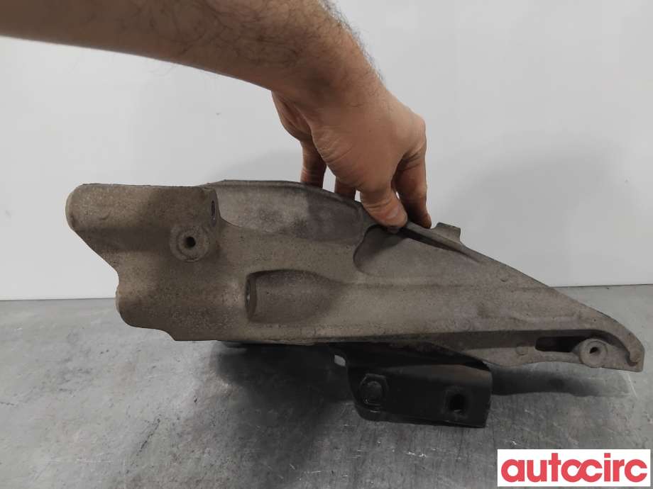 Motorfeste til VW Transporter / Caravelle 2015-2019 (T6) (T6) (VOLKSWAGEN|7E0199370H|)
