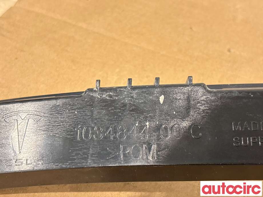 Støtfanger bak midtre del til Tesla Model X 2016-->>  (TESLA|1034844-00-C|)