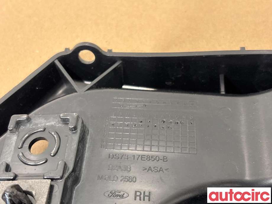Diverse deler til Ford Mondeo 2014-2019 (Type V, Fase 1)  (FORD|2285929|DS73-17E850BH)