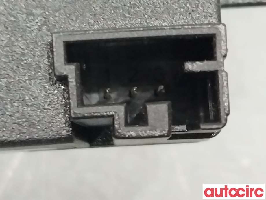 Diverse deler til Peugeot e-3008 2023-->>  (PEUGEOT|9831983580)