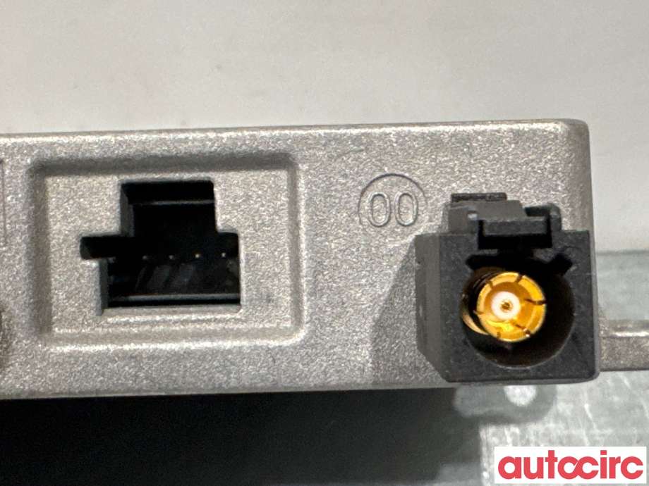 Antenne forsterker til Mercedes CLS 2004-2010 (C219) (C219) (MERCEDES|A2118200885||2118200885)