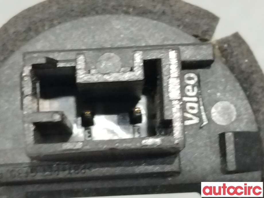 Antenne forsterker til Peugeot 3008 2016-->> (Type II) (PEUGEOT|9809759880)