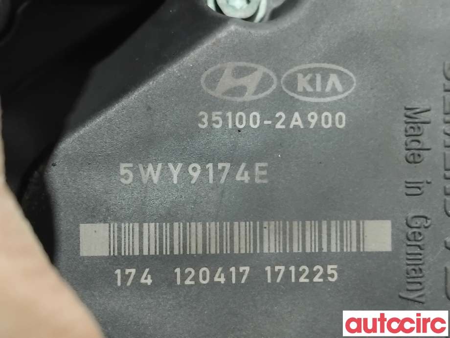 Spjeldhus til Kia Cee