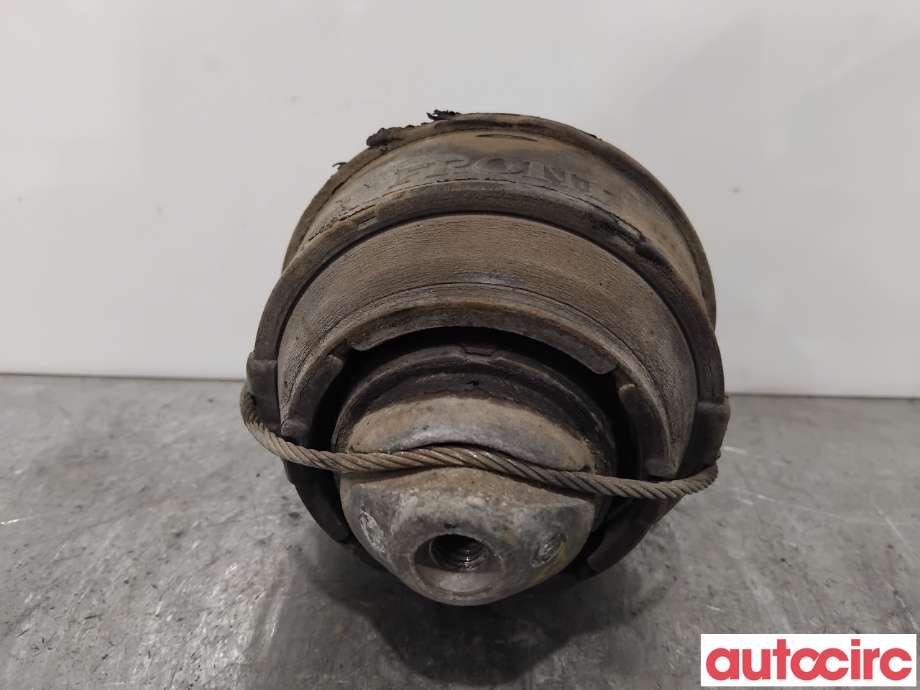 Motorfeste til Volvo XC70 2001-2004 (Type I, Fase 1)  (VOLVO|30680751||8624754)