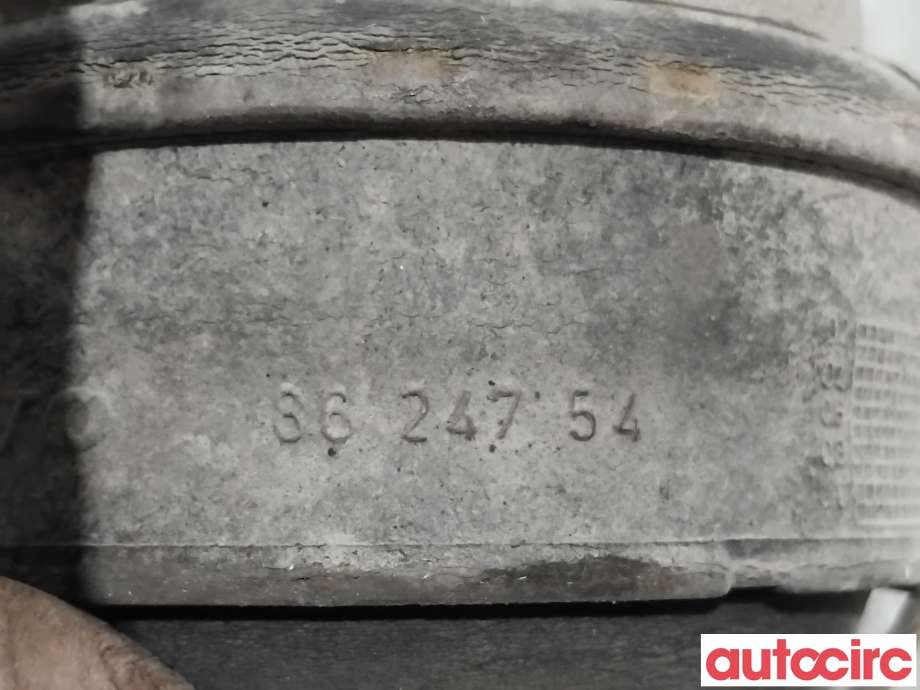 Motorfeste til Volvo XC70 2001-2004 (Type I, Fase 1)  (VOLVO|30680751||8624754)