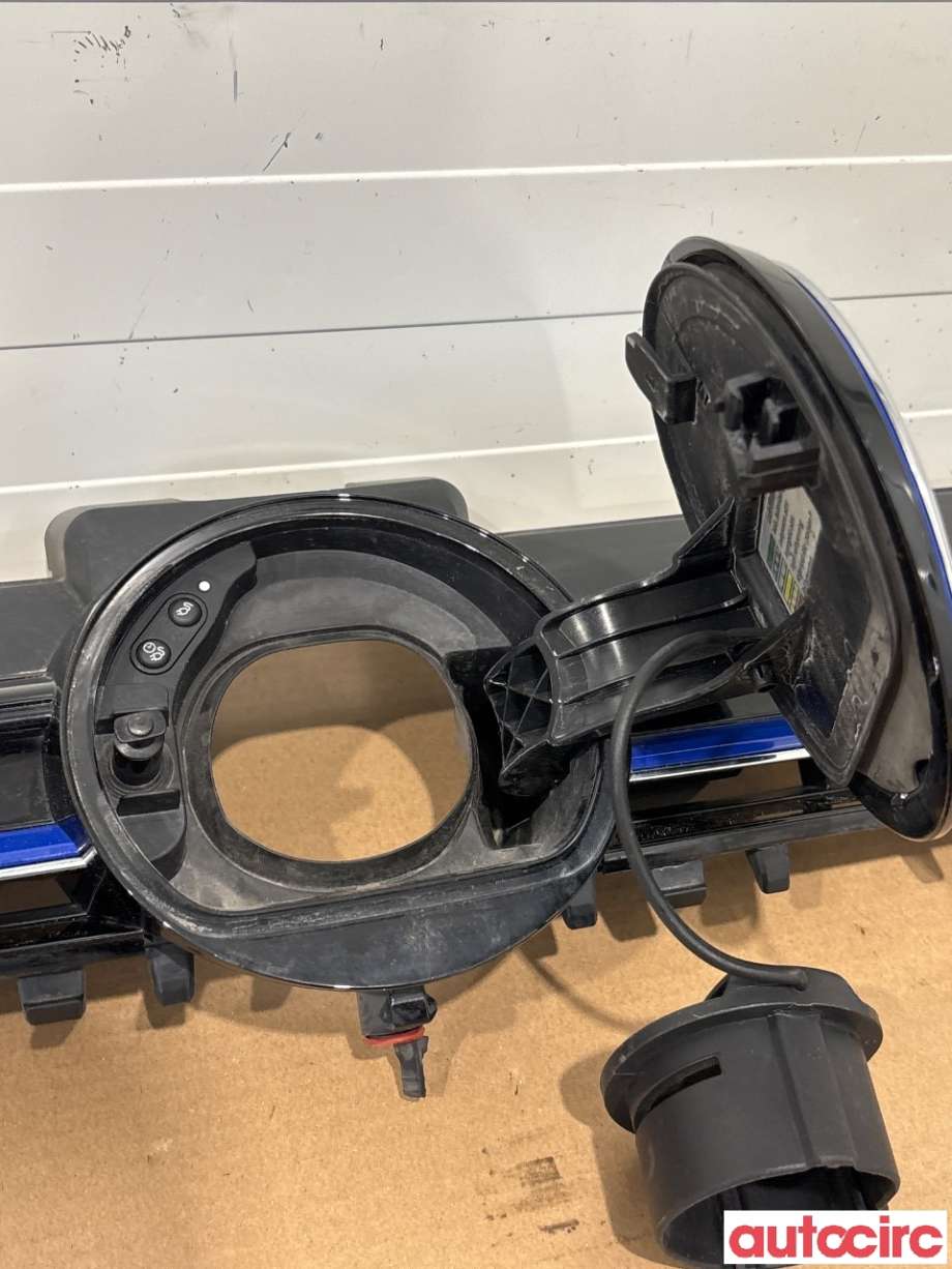 Grill til VW e-Golf 2014-2017 (Fase 1)  (VOLKSWAGEN|5GE853651F|)