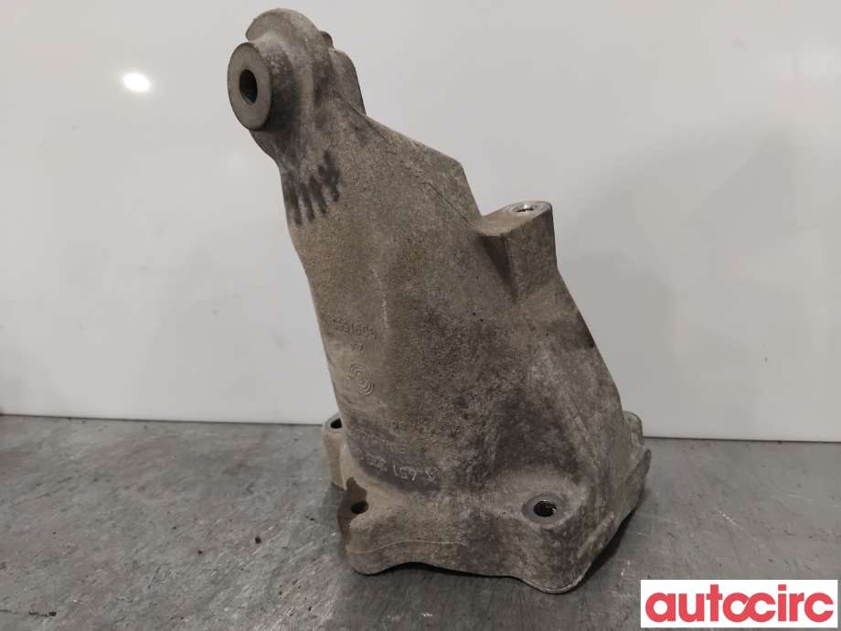 Motorfeste til Mercedes C-Klasse 2011-2014 (Fase 2) (W204) (W204) (MERCEDES|A6512233504|)