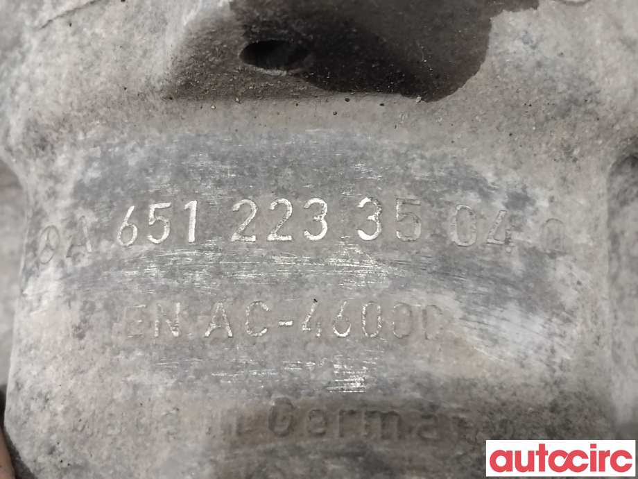 Motorfeste til Mercedes C-Klasse 2011-2014 (Fase 2) (W204) (W204) (MERCEDES|A6512233504|)