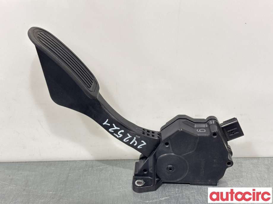 Pedal gass til Toyota Land Cruiser 150, 2010-2013 (Fase 1)  (TOYOTA|7811060030)