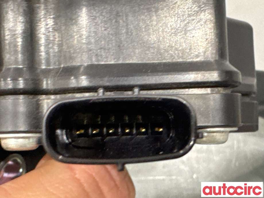 Pedal gass til Toyota Land Cruiser 150 2010-2013 (Fase 1)  (TOYOTA|7811060030|198800-7420|7811060180)