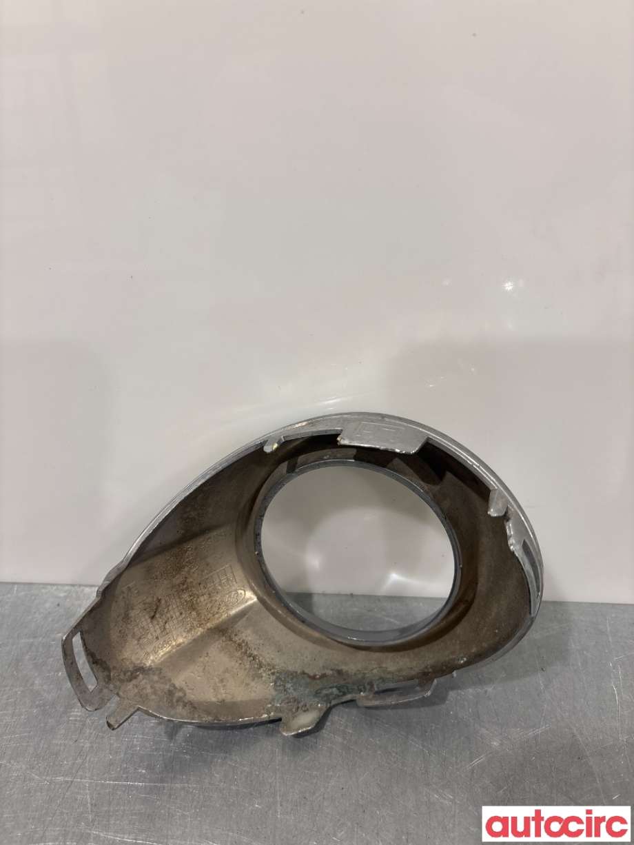 Frontlyktehus til Ford Focus 2011-2014 (Type III, Fase 1)  (FORD|1694986|BM51-19953-CB)