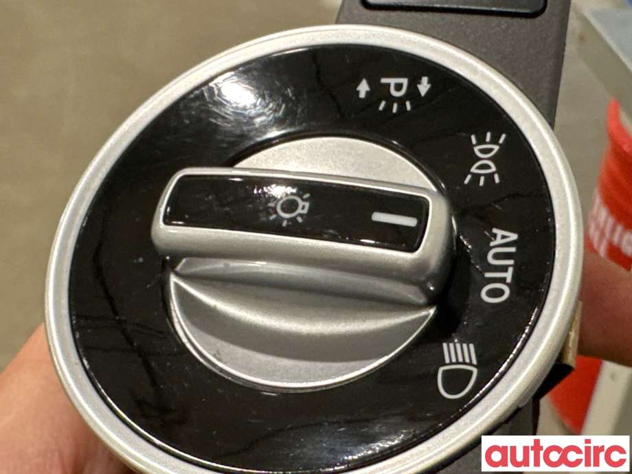 Bryter lys til Mercedes ML 2011-2015 (Fase 1) (W166) (W166) (MERCEDES|A2129050551|)