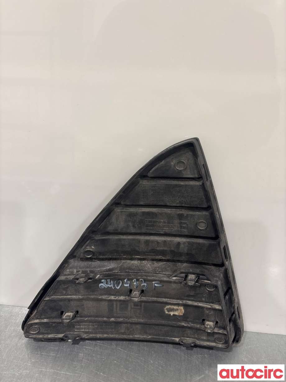 Grill til Ford Focus 2011-2014 (Type III, Fase 1)  (FORD|1718737|BM51-17K946-AE)