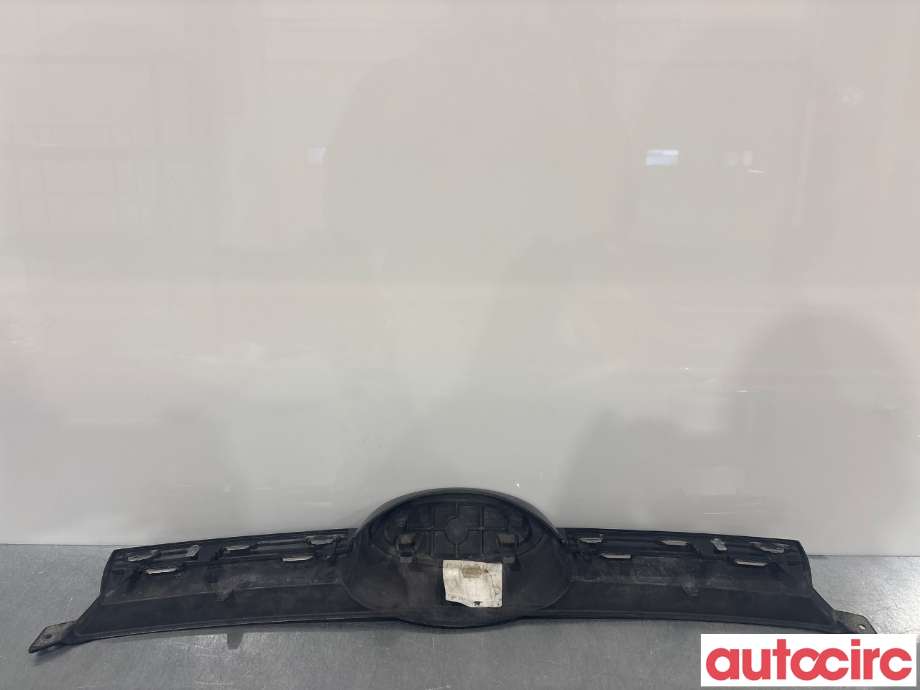 Grill til Ford Focus 2011-2014 (Type III, Fase 1) (FORD|2048467|BM51-8200-BF)
