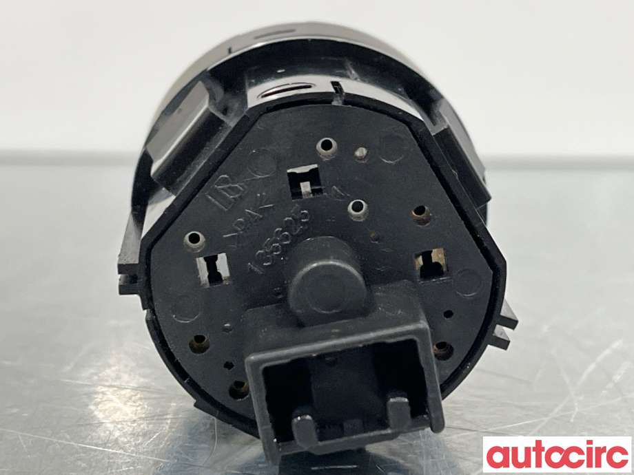 Bryter diverse til Toyota Land Cruiser 150 2010-2013 (Fase 1) (TOYOTA|8422360020)
