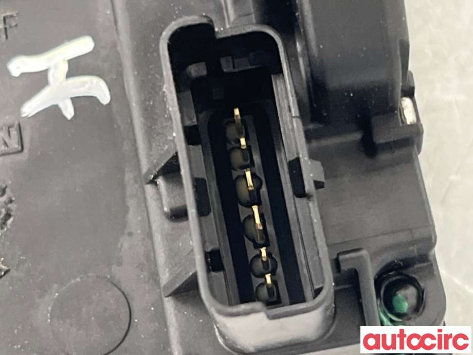 Låsekasse høyre foran til Renault Kangoo 2008-2021 (Type II)  (RENAULT|8200497604|)
