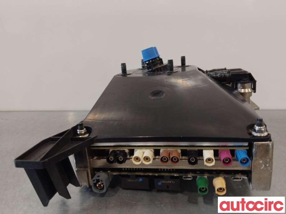 Diverse deler til Tesla Model 3 2018-2023 (Fase 1)  (TESLA|1462554-S1-K|1462554-R1-L)