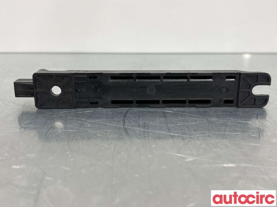 Diverse deler til Kia EV6 2021-->>  (KIA|95460CN100|95460-CN100)