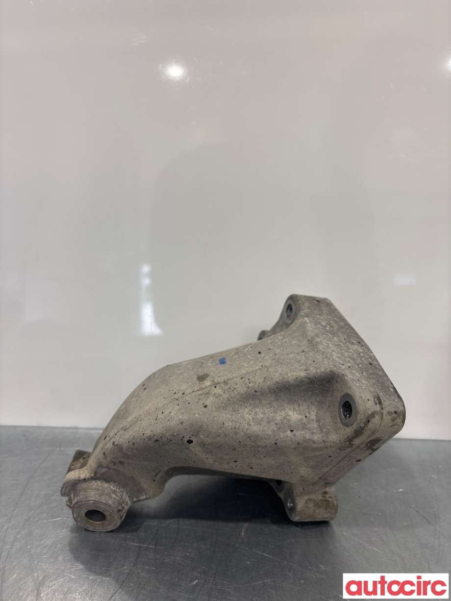 Motorfeste til Mercedes CLS 2004-2010 (C219) (C219) (MERCEDES|A6422230104)