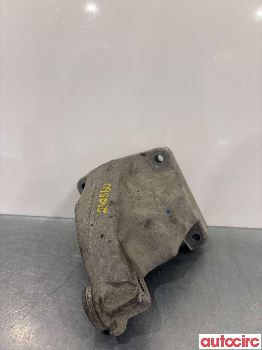 Motorfeste til Mercedes CLS 2004-2010 (C219) (C219) (MERCEDES|A6422230004)