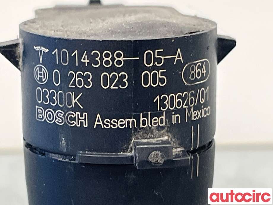 Parkeringssensor bak til Tesla Model S 2013-2016 (Fase 1)  (TESLA|1014388-00-A|1014388-05-A)