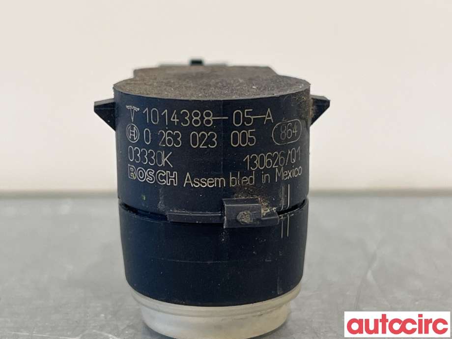 Parkeringssensor bak til Tesla Model S 2013-2016 (Fase 1)  (TESLA|1014388-00-A|1014388-05-A)