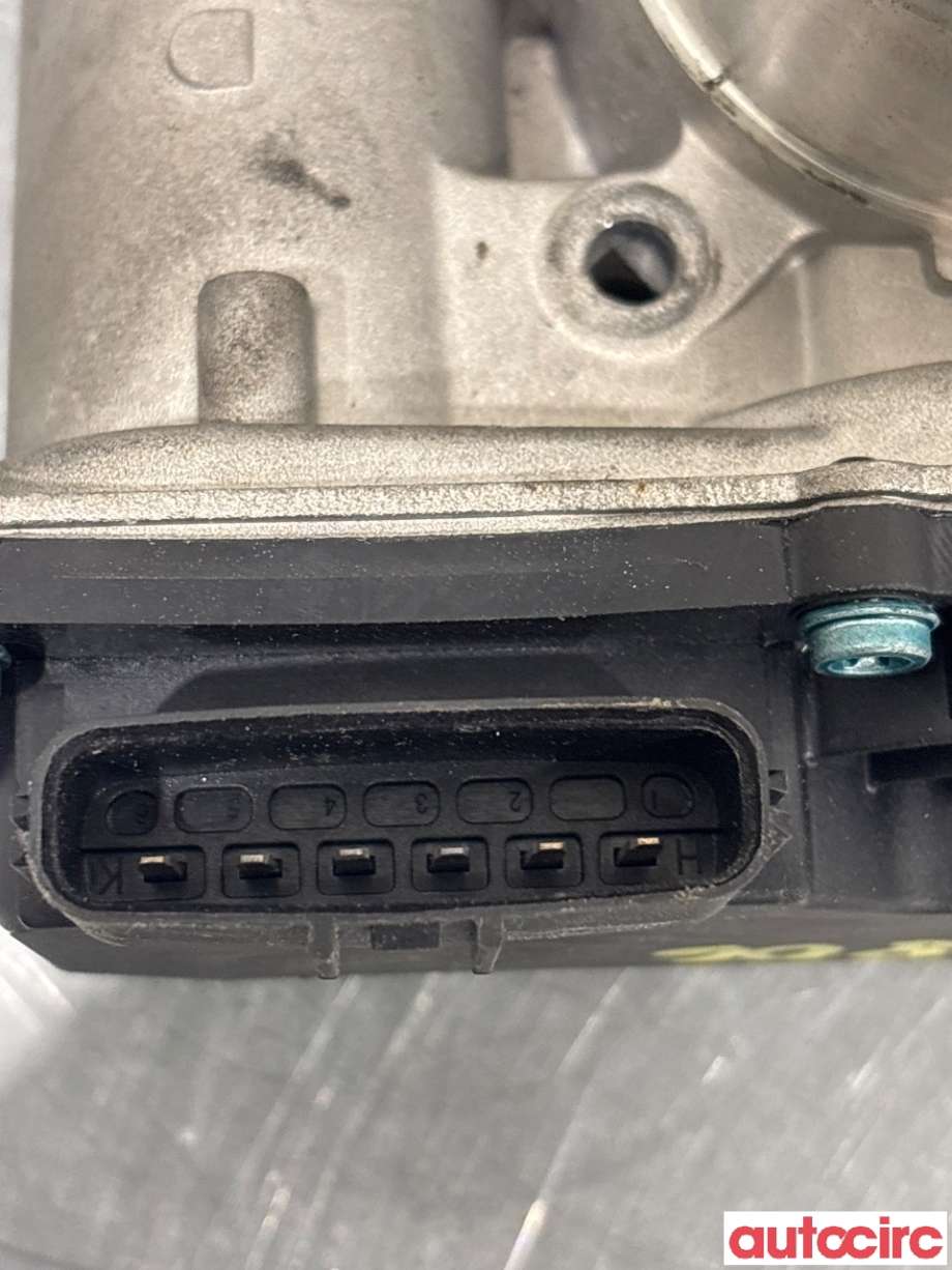 Spjeldhus til Toyota Avensis 2009-2015 (Type III, Fase 1)  (TOYOTA|261000R020|)