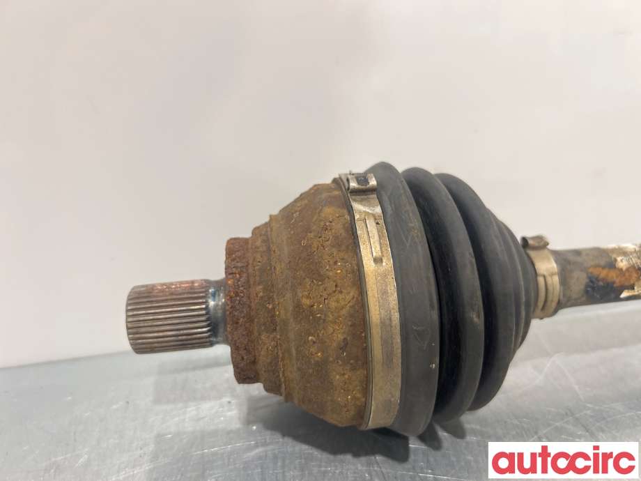 Drivaksel høyre foran til Audi Q3 2011-2014 (Type I, Fase 1)  (AUDI|5N0407766DX|5N0407766D|5WA407272R)
