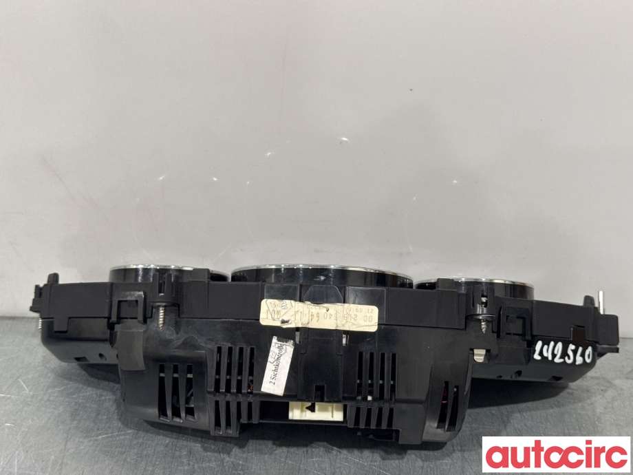 Instrumentpanel til Mercedes CLS 2004-2010 (C219) (C219) (MERCEDES|A2195405711||A2195406411)