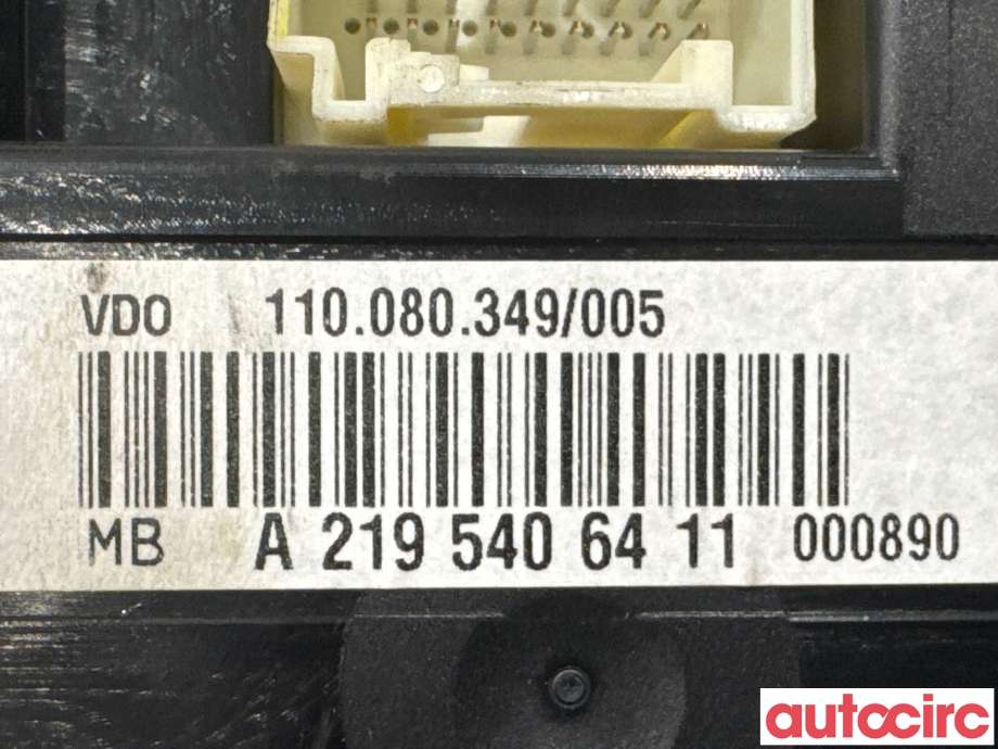 Instrumentpanel til Mercedes CLS 2004-2010 (C219) (C219) (MERCEDES|A2195405711||A2195406411)