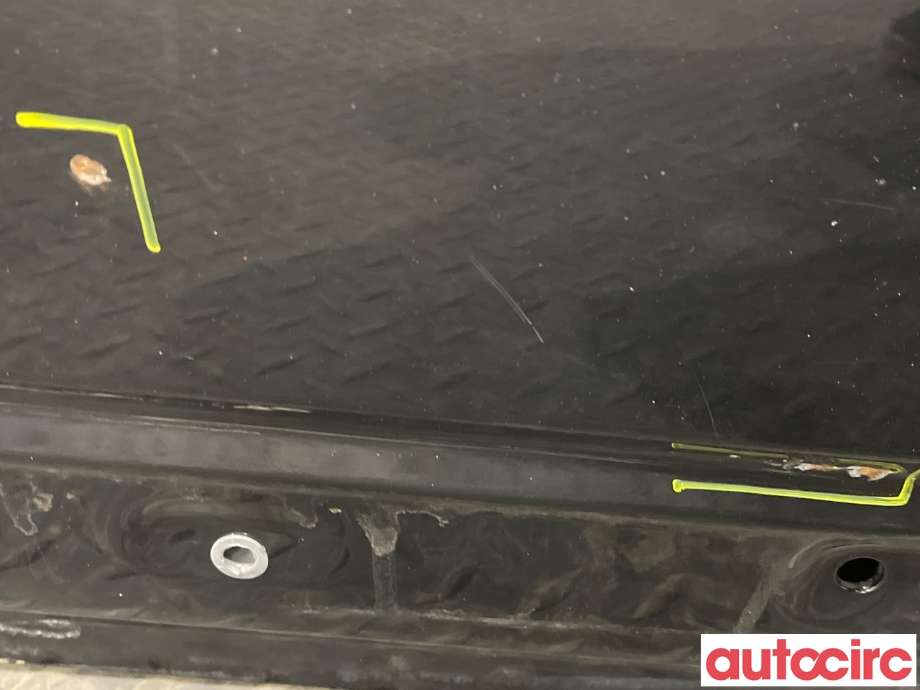 Dør høyre foran til Audi Q3 2011-2014 (Type I, Fase 1)  (AUDI|8U0831052C|8U0831052B)