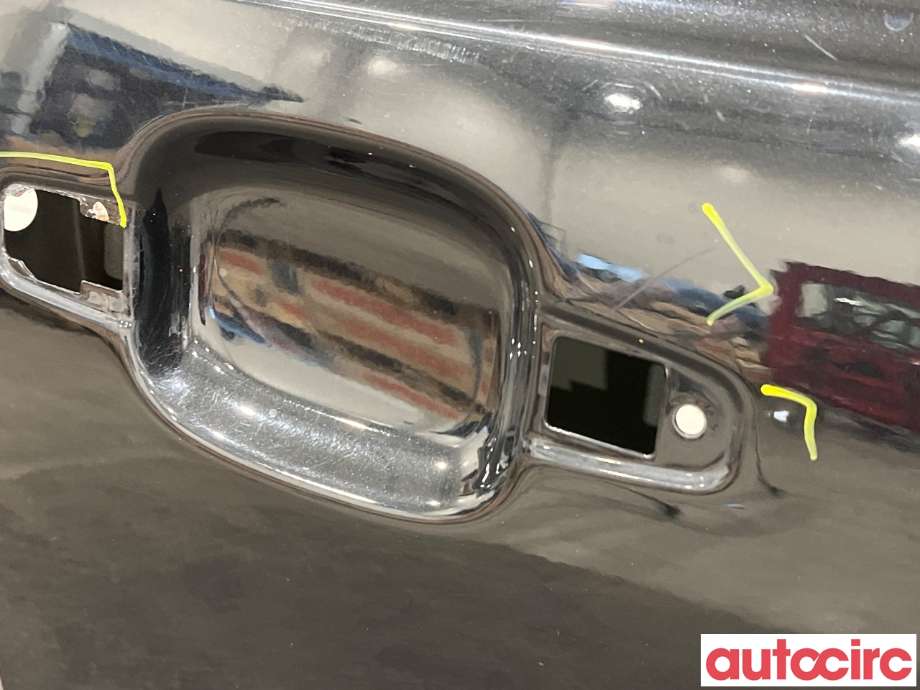 Dør høyre foran til Audi Q3 2011-2014 (Type I, Fase 1)  (AUDI|8U0831052C|8U0831052B)