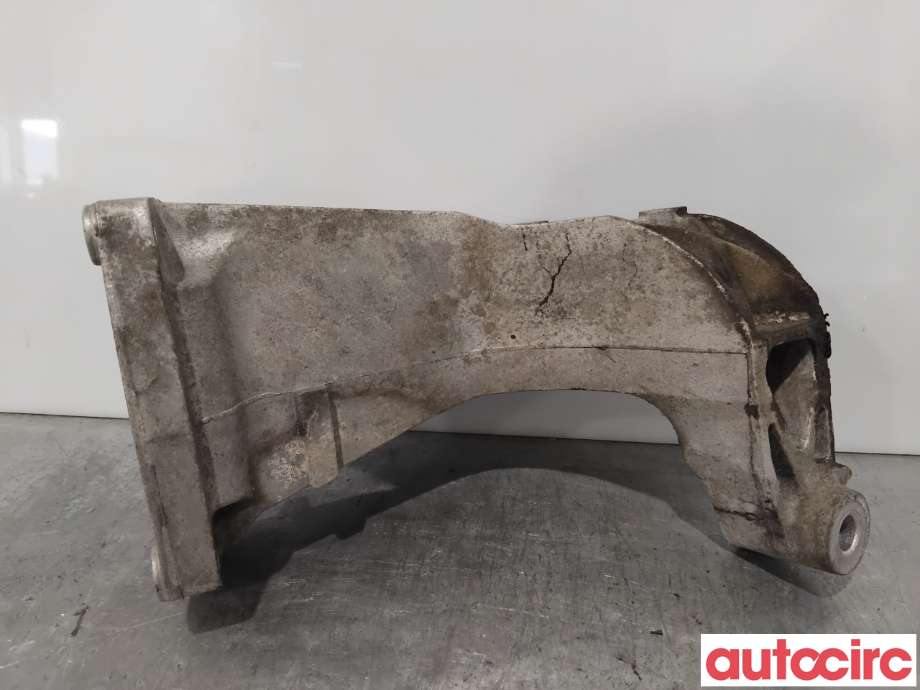 Motorfeste til Mercedes E-Klasse 2002-2006 (Fase 1) (W211) (W211) (MERCEDES|A1122236004|)