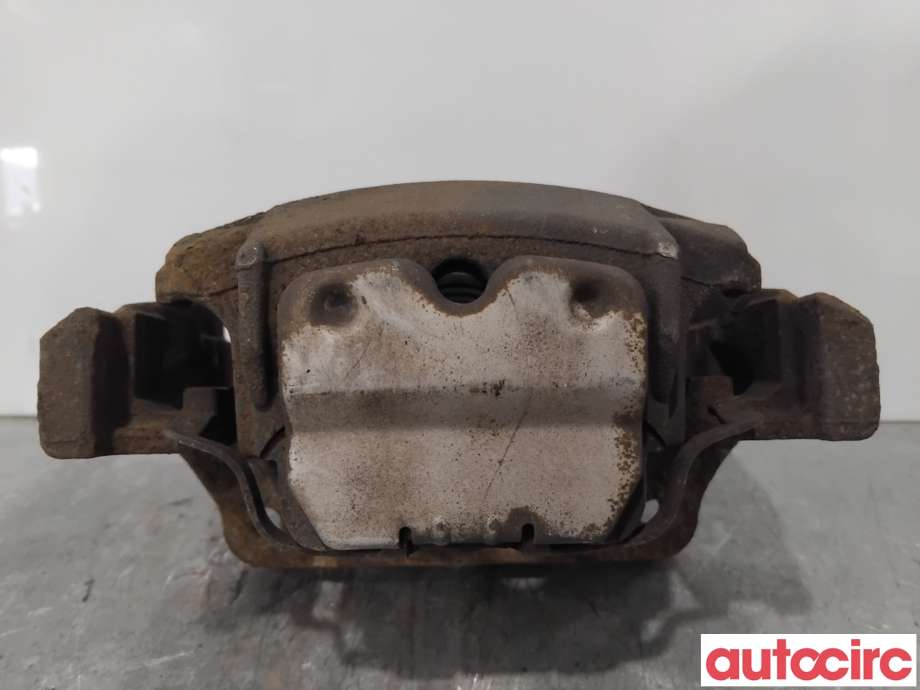 Bremsecaliper høyre foran til BMW X5 2013-2018 (F15) (F15) (BMW|34116776784|)