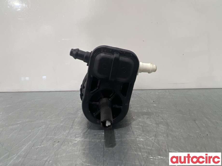 Spylerpumpe foran til Audi A4 2015-2019 (Type V, Fase 1) (B9) (B9) (AUDI|1K6955651|8K9955647)