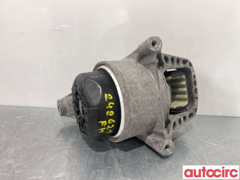 Motorfeste til Audi A4 2015-2019 (Type V, Fase 1) (B9) (B9) (AUDI|8W0199372CA)